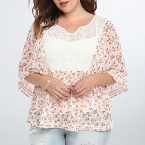 ⭐️HP⭐️ Torrid Floral Lace Inset Chiffon Top